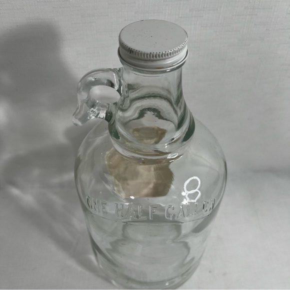 Vintage Half Gallon Apple Cider Vinegar Glass Jug with Finger Handle and Label - Picture 5 of 8